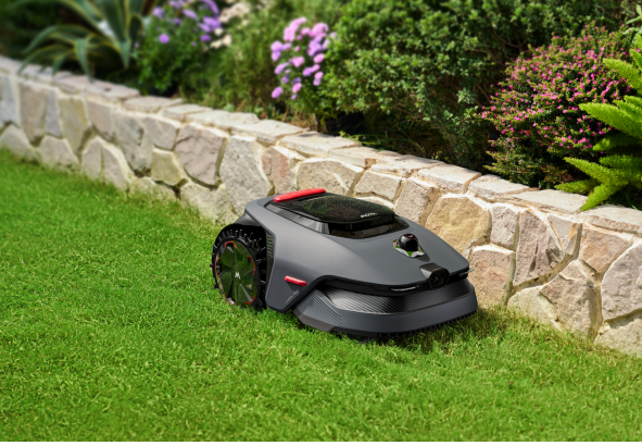LiDAX Pro 800 vs Ultra 2000 AWD: Choosing the Right AI Robot Lawn Mower for Your Yard Size